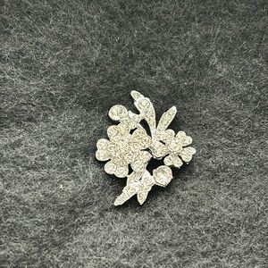 80’s Vintage Rhinestone Floral Brooch Pin